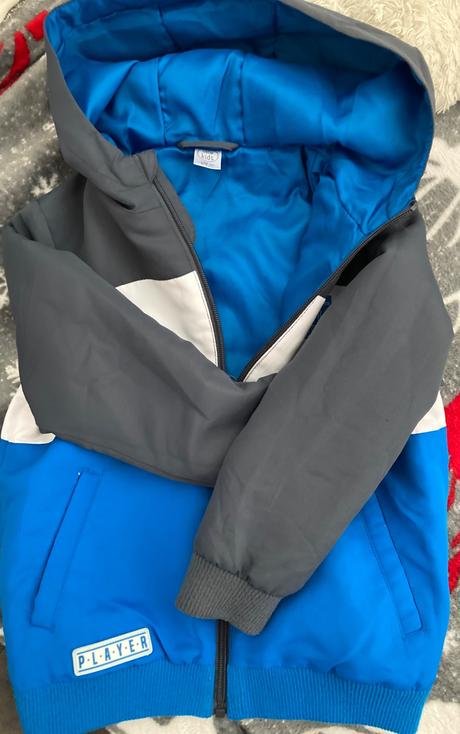 Krásna prechodná bundička, 122