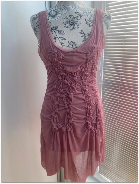 Asymetrické mini šaty s nazberaným efektom, zara,l