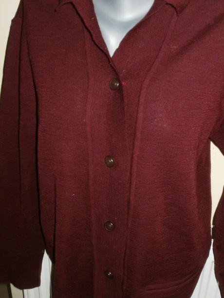 Bordový hrubší sveter, 47