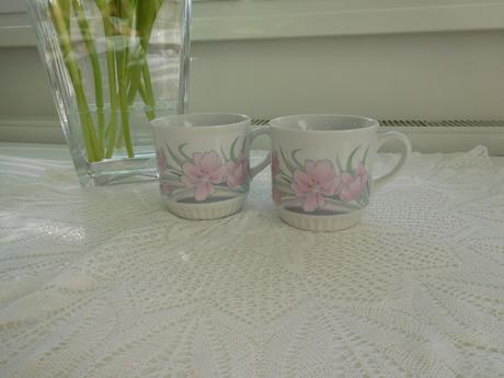 Šálka retro veľká 2 kusy, porcelán, 