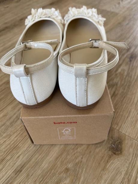 Poltopánky slávnostné, baťa,37