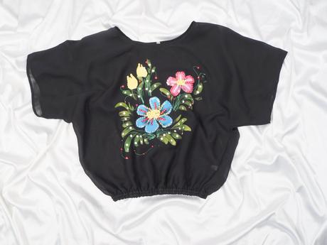 Kvalitná vzdušná blúzka, s