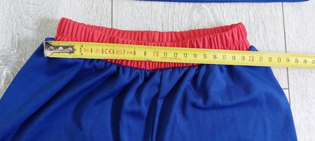 Kostym spiderman so svietiacim obrázkom,