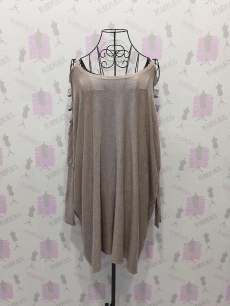 Svetrík s výrezmi na ramenách m, m