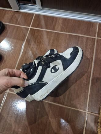 Tenisky, champion,33