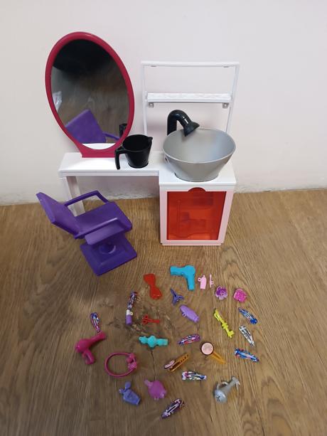 Bábika barbie kaderníctvo, 