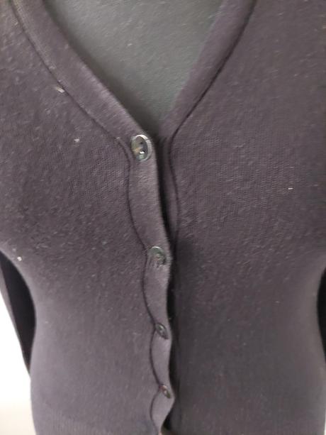 Sveter na gombíky č.36-38, 36