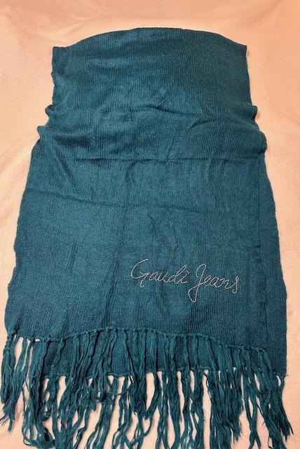 Veľký pletený šál s nápisom zn. gaudi jeans orig, gaudi