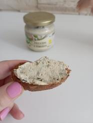 DmBio Vegetariánska nátierka so záhradnými bylinkami, 180 g