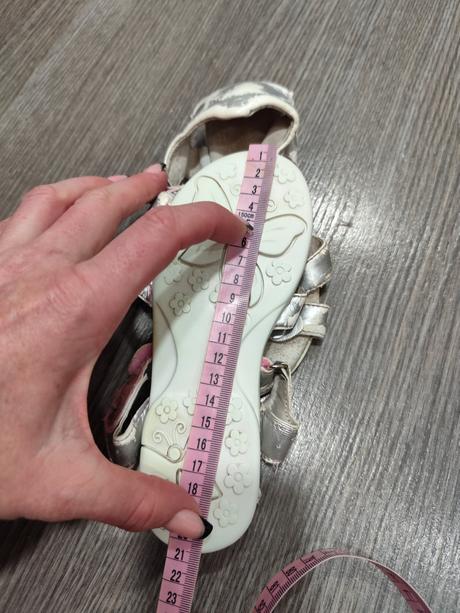 Sandálky veľ. 31, protetika,31