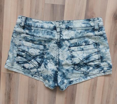 Kvietkové kraťasy, m