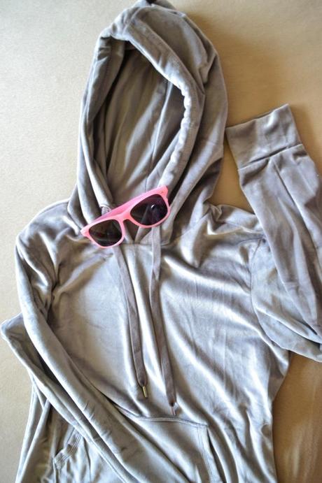 Dlhšia elastická mikina s vačkami s/l, m