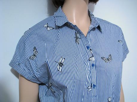 Prúžkované šaty s motýľmi, m