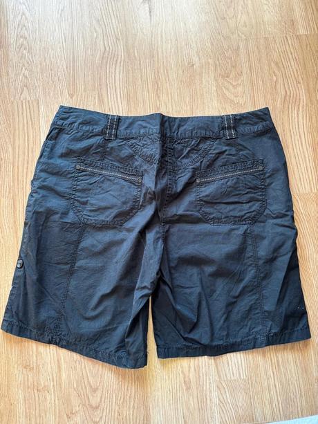 Šortky/ bermudy, f&f,l