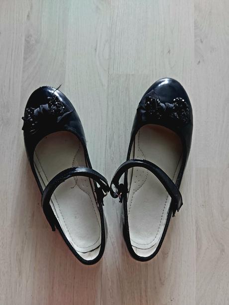 Slávnostné, nelli blu,35