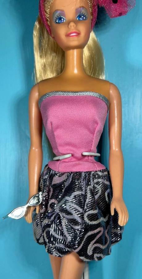 Barbie šaty,