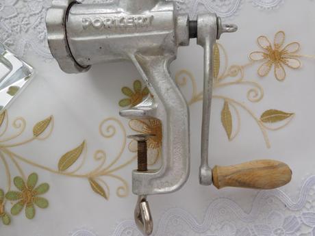 Mlynček na maso-made in čechoslovákia---5 porkert, 