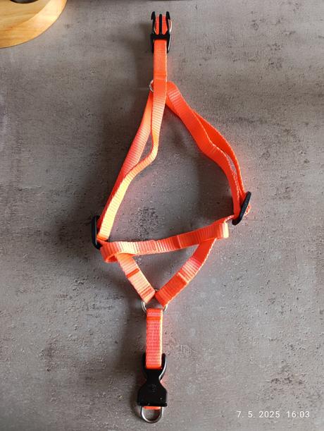 Postroj pre psa xs/s, šampón a pamlsky, 