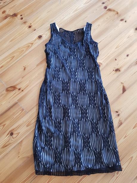 Kvalitné šaty top stav, m