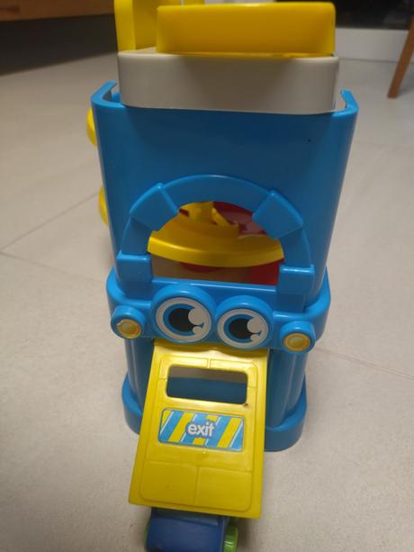 Autodráha s dvoma autíčkami, 