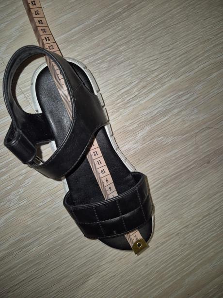 Sandale, deichmann,31