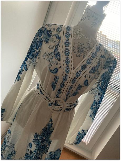 Vzorované midi šaty s opaskom, l