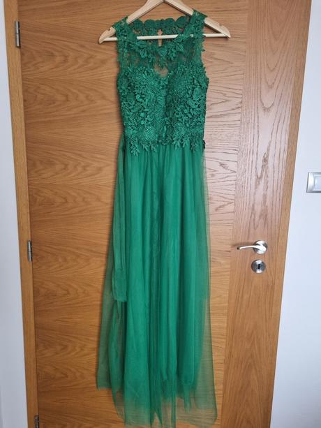 Čipkové spoločenské šaty, 