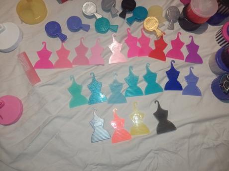 Lol doplnky vesiaky,