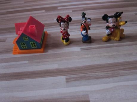 Domček +disney figúrky aj na tortu, 