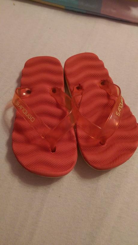 Slapky medzi prsty, 24