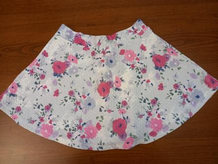 Kvetovaná sukňa, 134