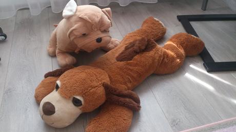 2 velky plysovy psikovia, 