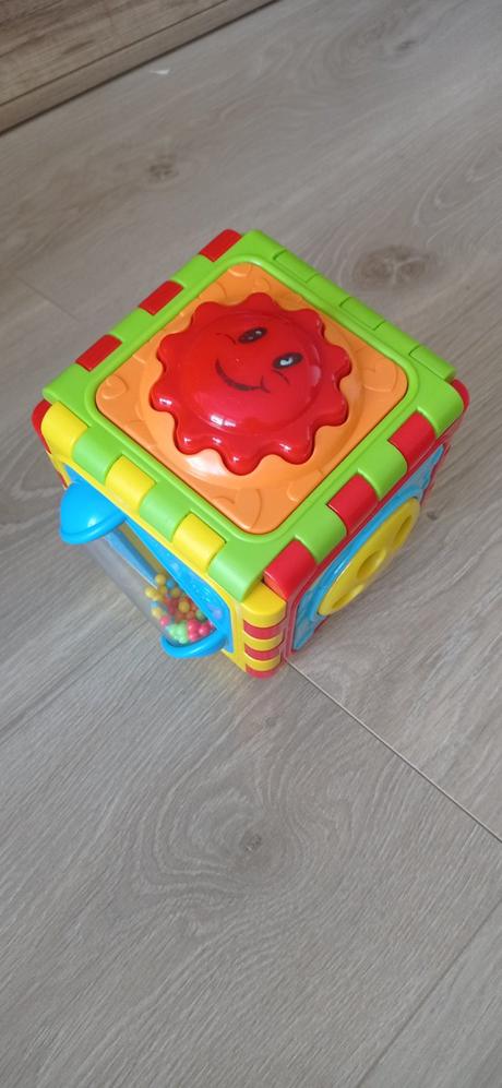 Kocka s aktivitami 6v1,