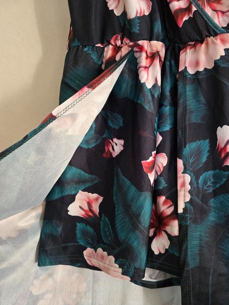 Kvietkovaný overal, s