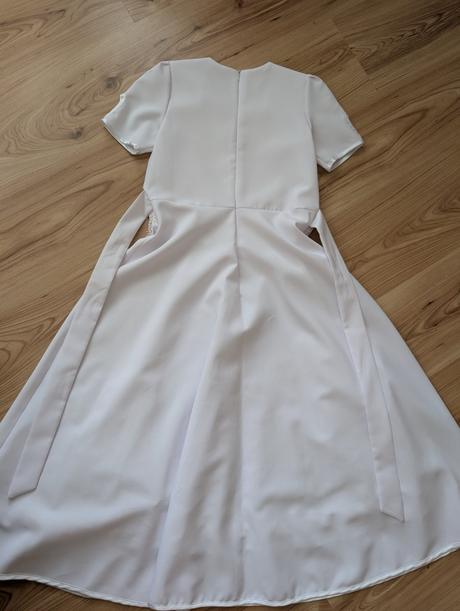 Šaty na sv.prijímanie, 134