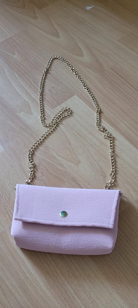 Mala kapsicka ružova, 