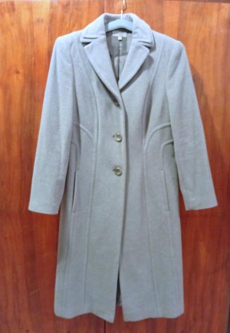 Krásny vlnený kabát, l