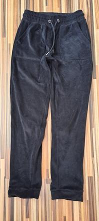 Teplákové nohavice, 146