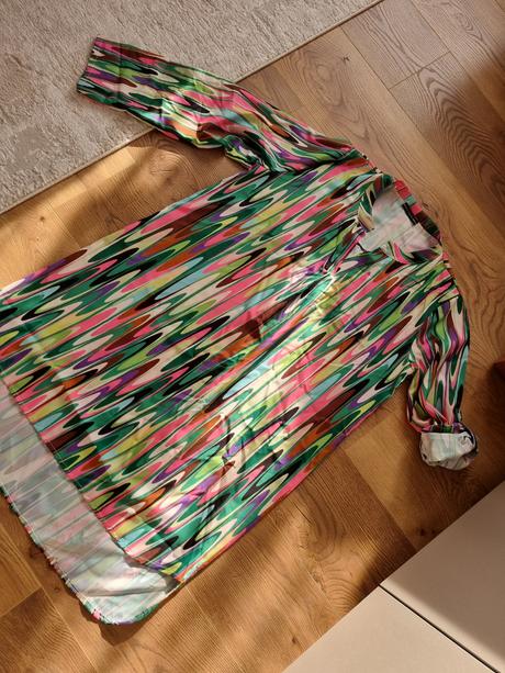 Zaujímavé ľahké letné šaty,