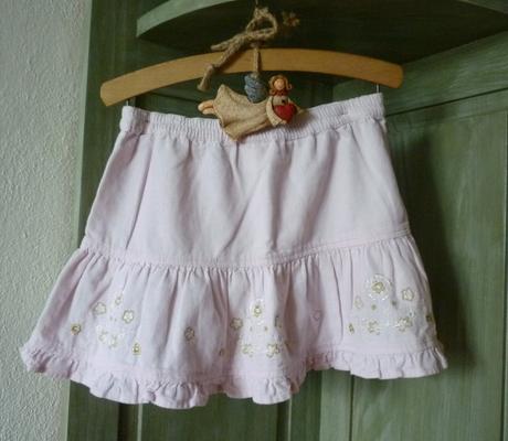 Sukňa s volánom, 104