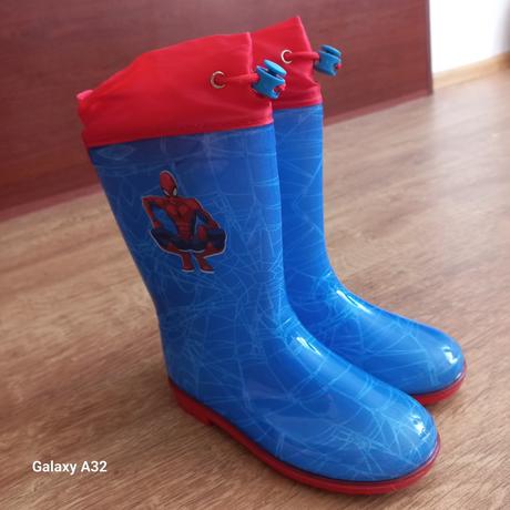 Gumáky spiderman, marvel,32