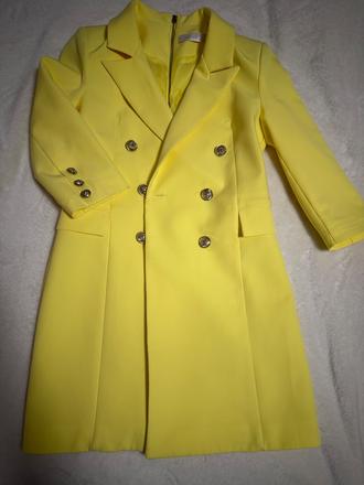 Krásne žlté sako, 38