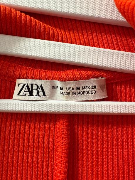 Koralové šaty značky zara, zara,m