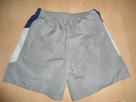 Sede sustiakove kratasy, 152