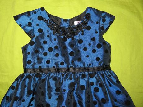 Príležitostné šatičky, 104