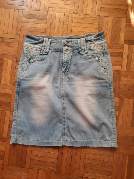 Dámska sukňa, 26