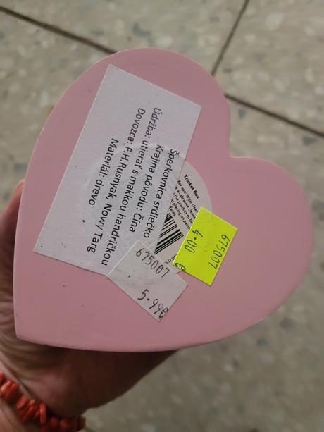 Ruzova srdieckova sperkovnica nova, 