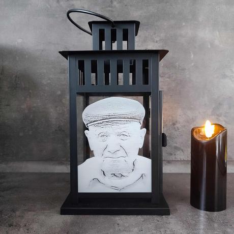 Spomienkový lampáš na hrob,