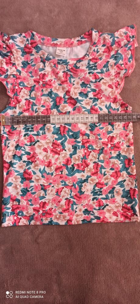 Kvetinové tričko cca 3-4 rok., 104