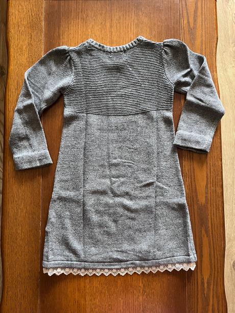 Teplé pleteninové šaty s čipkou a ružami 122/128, h&m,122